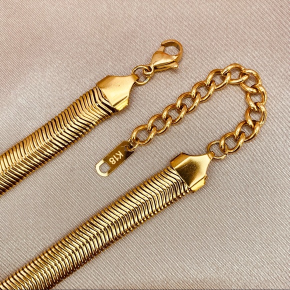 Mega Herringbone 18K Gold -Titanium Steel Necklace - Picture 10 of 14